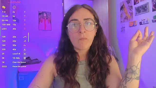 linda giggle online show from March 2, 11:22 pm