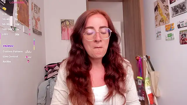 linda giggle online show from April 10, 5:06 pm