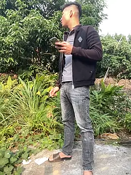 Snapshot of Naughty--asian chatting on December 1, 2:05 am Naughty--asian online show from December 1, 2:05 am