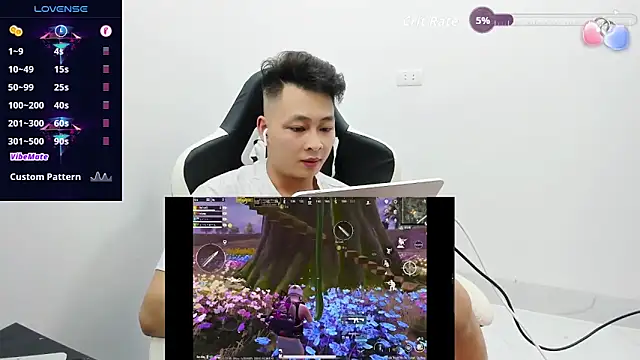 Snapshot of Naughty--asian chatting on February 11, 12:32 pm Naughty--asian online show from February 11, 12:32 pm