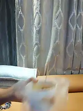 guozuo online show from July 30, 1:43 pm