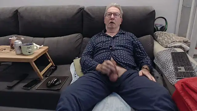 Nudelschwanz online show from March 20, 7:24 am