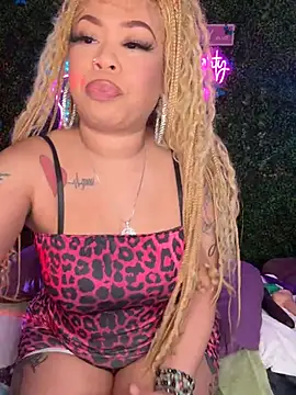 ThickAssRena online show from May 16, 1:02 am