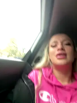 SinwithAmy online show from November 29, 9:56 am