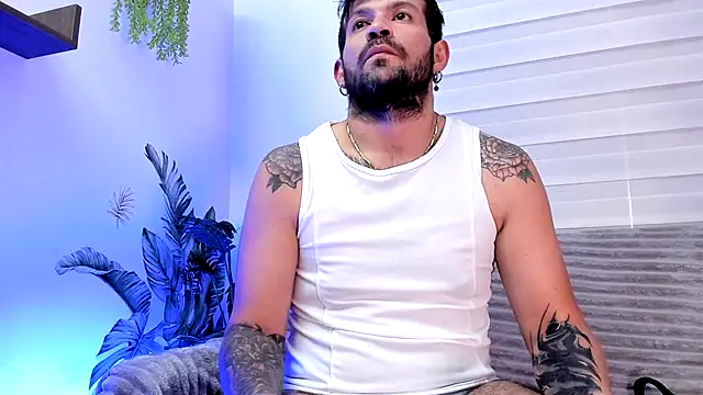 jonathan rivers online show from December 20, 9:33 pm