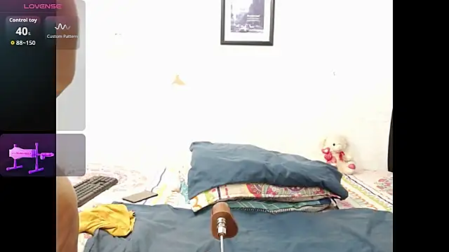 Snapshot of Kattara_Becky_ chatting on July 19, 3:43 am Kattara Becky online show from July 19, 3:43 am