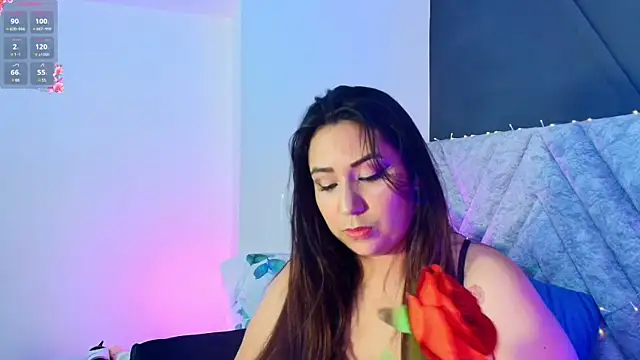 Snapshot of emmajohnss chatting on February 8, 6:43 am emmajohnss online show from February 8, 6:43 am