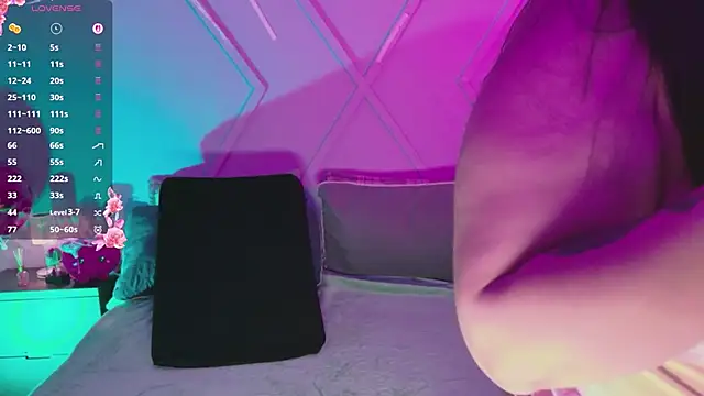 emmajohnss online show from June 2, 3:52 am