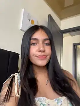 Snapshot of DaphneUwu chatting on January 20, 5:27 pm DaphneUwu online show from January 20, 5:27 pm