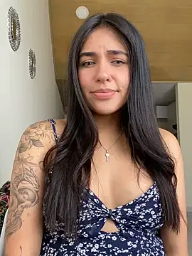 Snapshot of DaphneUwu chatting on March 20, 3:47 pm DaphneUwu online show from March 20, 3:47 pm