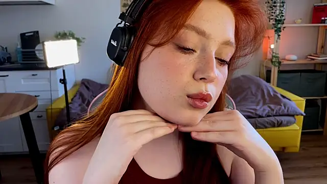 Sofy Benson online show from May 14, 1:51 pm