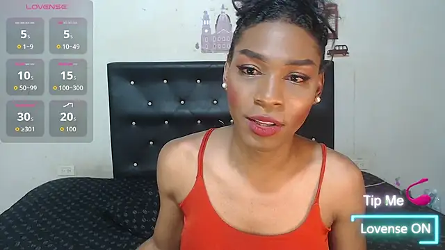 Snapshot of NAHOMMY_SEXY chatting on September 21, 5:20 am NAHOMMY SEXY online show from September 21, 5:20 am