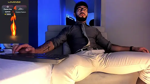 MarkWalker   online show from March 8, 10:54 am