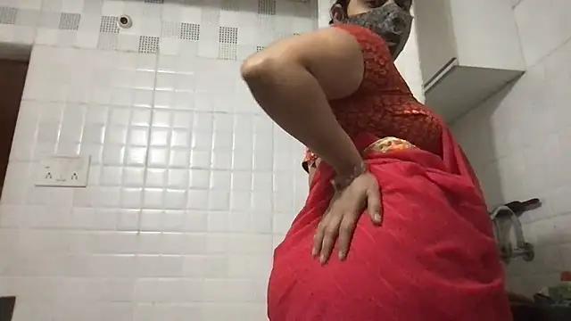 Snapshot of Riyasingh9 chatting on January 16, 4:38 am Riyasingh9 online show from January 16, 4:38 am