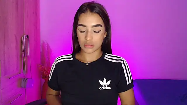 Snapshot of GiltRosebush chatting on January 11, 2:09 am GiltRosebush online show from January 11, 2:09 am