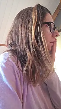 Lina lou4 online show from December 18, 8:42 am