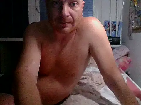 Snapshot of 82liska chatting on October 26, 1:44 am 82liska online show from October 26, 1:44 am