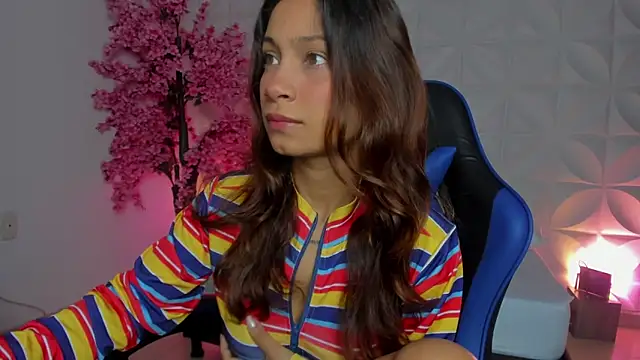 cora 22 online show from March 26, 1:17 pm