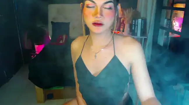 Snapshot of StellaSaucyCum chatting on December 15, 1:11 pm StellaSaucyCum online show from December 15, 1:11 pm