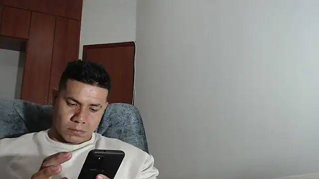 alessandromancini92 online show from November 7, 1:49 am