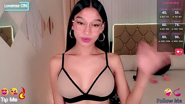 Snapshot of FuckDoll_Nathalie chatting on February 26, 8:22 pm FuckDoll Nathalie online show from February 26, 8:22 pm