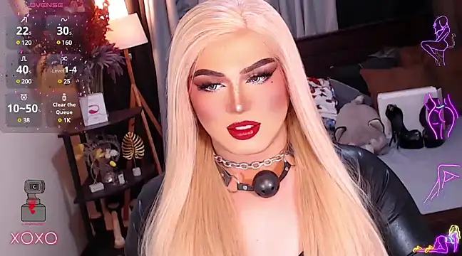 Snapshot of Bitch_Fowler69 chatting on December 6, 3:44 pm Bitch Fowler69 online show from December 6, 3:44 pm