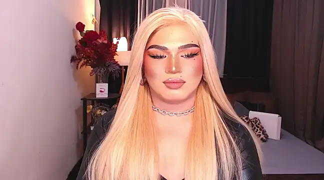 Snapshot of Bitch_Fowler69 chatting on December 23, 12:46 am Bitch Fowler69 online show from December 23, 12:46 am