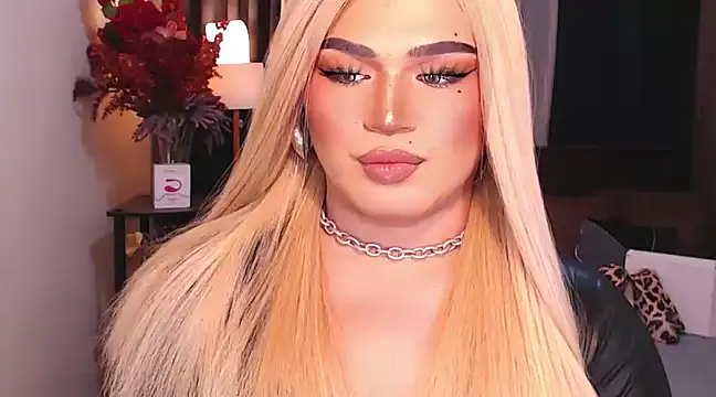 Snapshot of Bitch_Fowler69 chatting on December 23, 3:50 am Bitch Fowler69 online show from December 23, 3:50 am