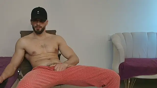 Snapshot of TheTopAlex chatting on March 9, 6:28 am TheTopAlex online show from March 9, 6:28 am