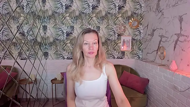 Snapshot of NancyGrace chatting on February 25, 5:17 am NancyGrace online show from February 25, 5:17 am