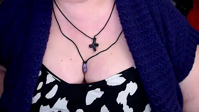 Snapshot of mayasmith chatting on April 21, 6:12 pm mayasmith online show from April 21, 6:12 pm