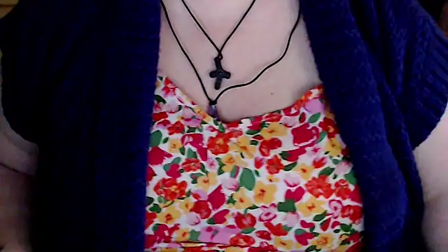 Snapshot of mayasmith chatting on April 25, 8:28 am mayasmith online show from April 25, 8:28 am