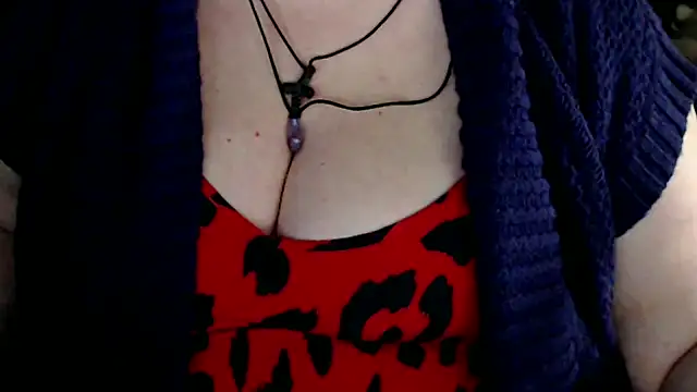 Snapshot of mayasmith chatting on April 28, 12:21 pm mayasmith online show from April 28, 12:21 pm