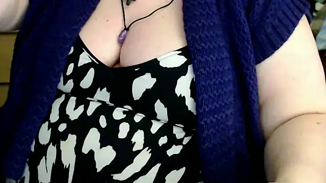 Snapshot of mayasmith chatting on April 29, 6:06 am mayasmith online show from April 29, 6:06 am
