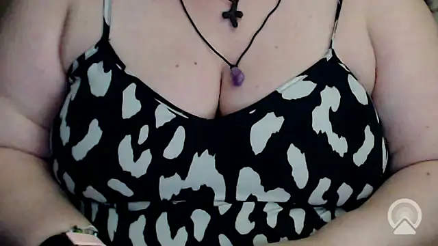 Snapshot of mayasmith chatting on July 3, 12:17 am mayasmith online show from July 3, 12:17 am