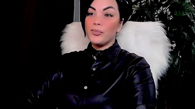 QueenOfUrKink online show from February 12, 7:53 pm