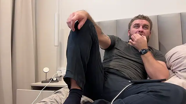 Bear bear  online show from March 7, 1:30 pm