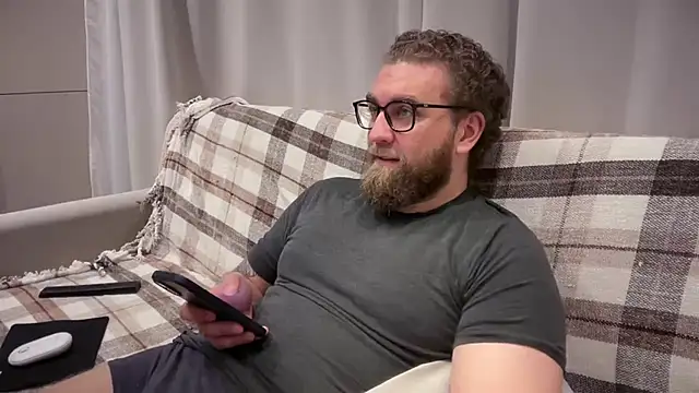 Bear bear  online show from May 28, 8:55 am