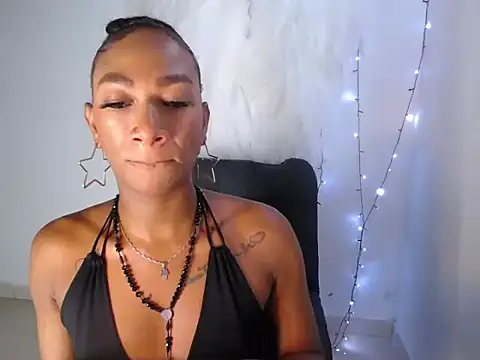 Snapshot of samy_doll chatting on April 5, 4:31 am samy doll online show from April 5, 4:31 am