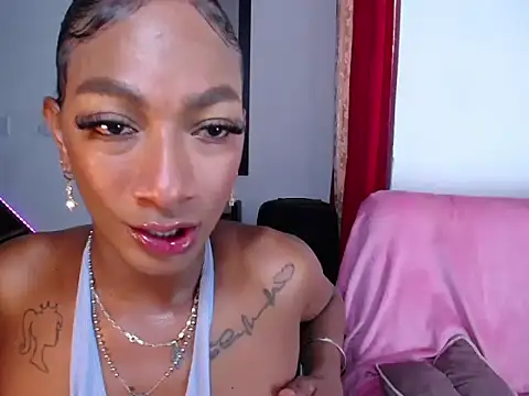 Snapshot of samy_doll chatting on May 1, 10:03 pm samy doll online show from May 1, 10:03 pm