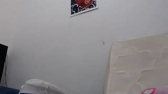 Snapshot of Emmily_Fox chatting on January 7, 4:59 pm Emmily Fox online show from January 7, 4:59 pm