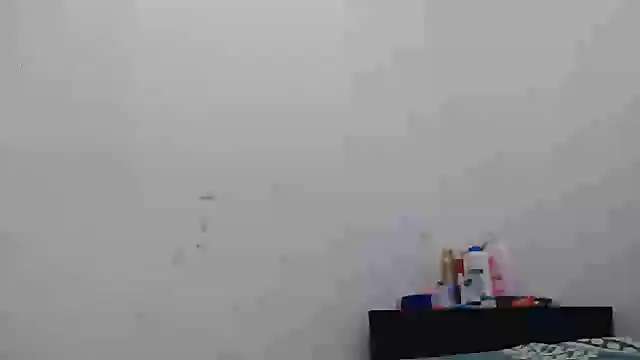 Snapshot of Emmily_Fox chatting on February 6, 4:42 am Emmily Fox online show from February 6, 4:42 am