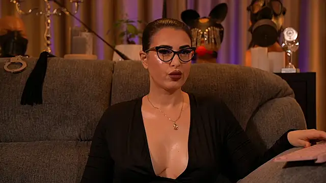 kelly kent online show from November 3, 12:24 am