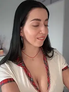 Snapshot of Emylia chatting on January 20, 3:50 pm Emylia online show from January 20, 3:50 pm