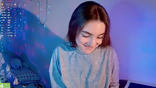 Snapshot of xwiuiwx chatting on December 6, 8:29 pm xwiuiwx online show from December 6, 8:29 pm