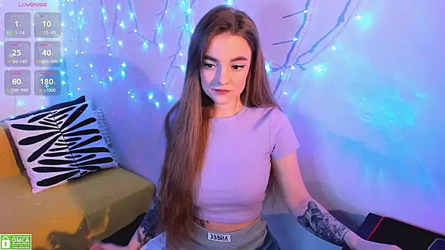 Snapshot of xwiuiwx chatting on February 5, 11:06 pm xwiuiwx online show from February 5, 11:06 pm