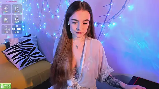 Snapshot of xwiuiwx chatting on February 12, 4:55 pm xwiuiwx online show from February 12, 4:55 pm