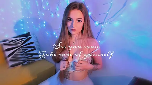 Snapshot of xwiuiwx chatting on February 21, 8:38 pm xwiuiwx online show from February 21, 8:38 pm