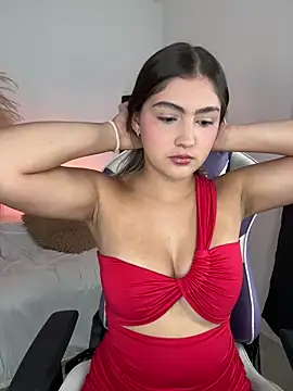 Snapshot of sofia_henaok chatting on December 4, 7:33 pm sofia henaok online show from December 4, 7:33 pm