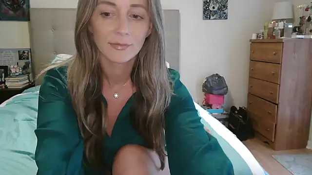 Heyitsmee33 online show from March 12, 10:49 pm